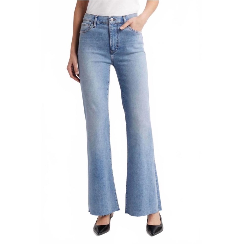 Frame The Icon Raw Hem Flare Jeans in Lark‎ Raw After Size 24 light wash